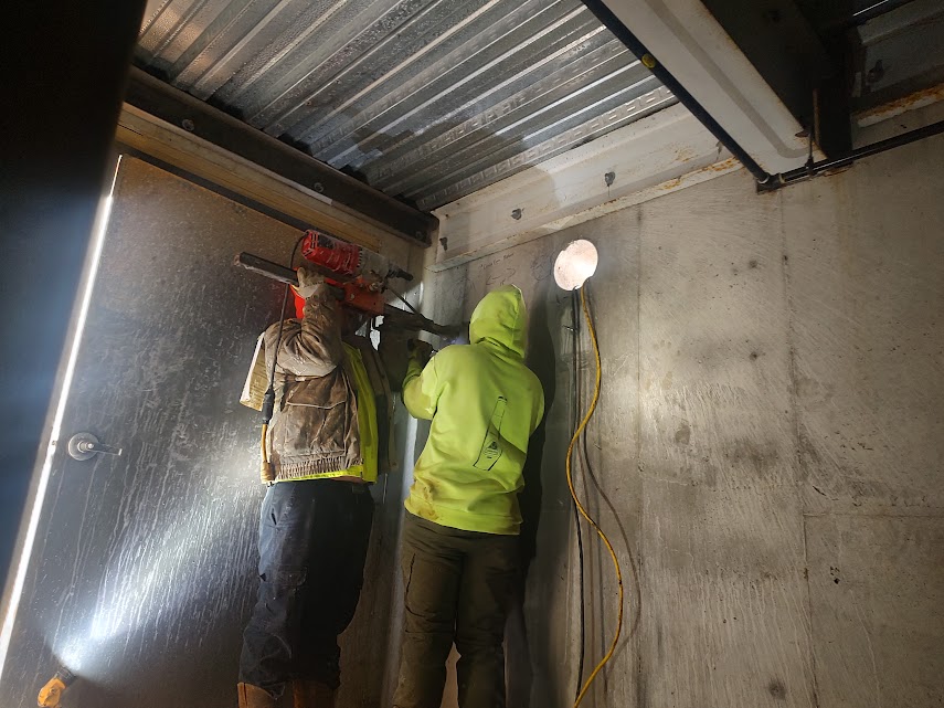 pics/inside-view-of-core-drilling-stone-wall.jpg